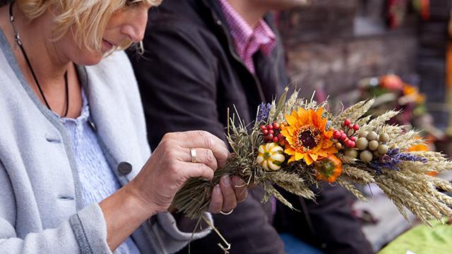 Foto für Handwerk - Blumen binden
